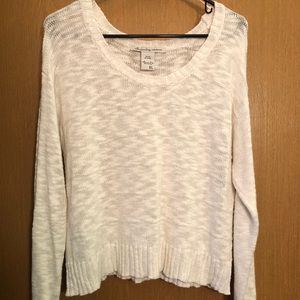 Lightweight long sleeved white sweater